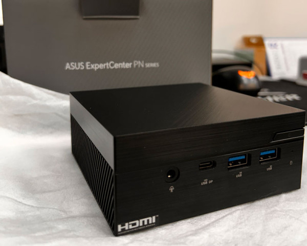 ASUS Mini PC PN53-BS5753MDS1 (Ryzen 5 7530U, Barebone) outlet